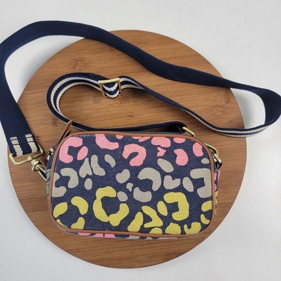 Boden Olivia Canvas Crossbody in Navy Multi Leopard Print Purse Shoulder Bag - Picture 1 of 11